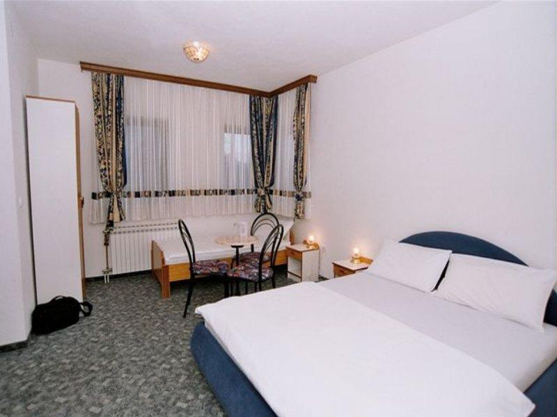 Ada S Hotel Bihać Camera foto